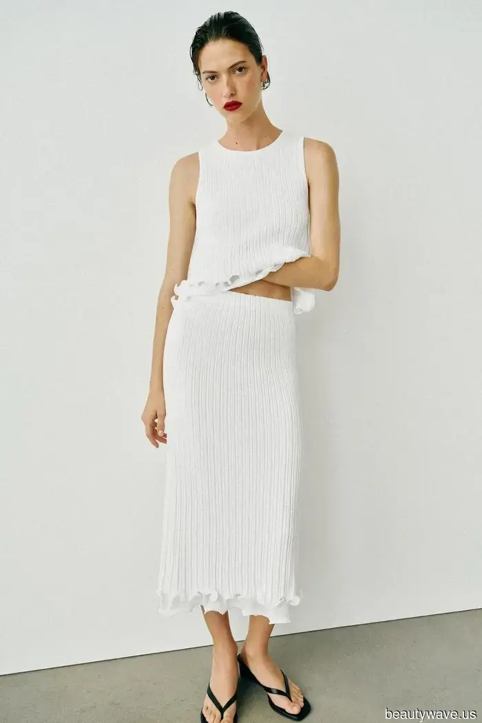 The skirt season has officially arrived—here are 9 chic high street styles that are sure to sell out quickly.