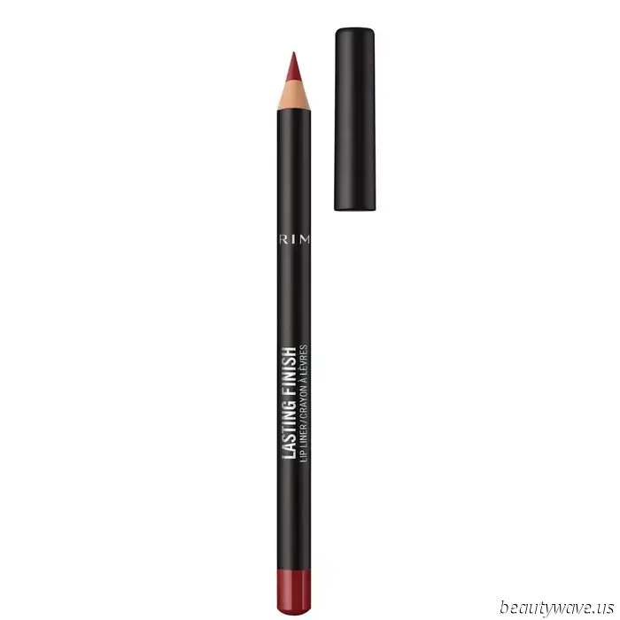 Acabo de pedirle a una maquilladora que me mostrara cómo aplicar el delineador de labios correctamente — esto es lo que aprendí.