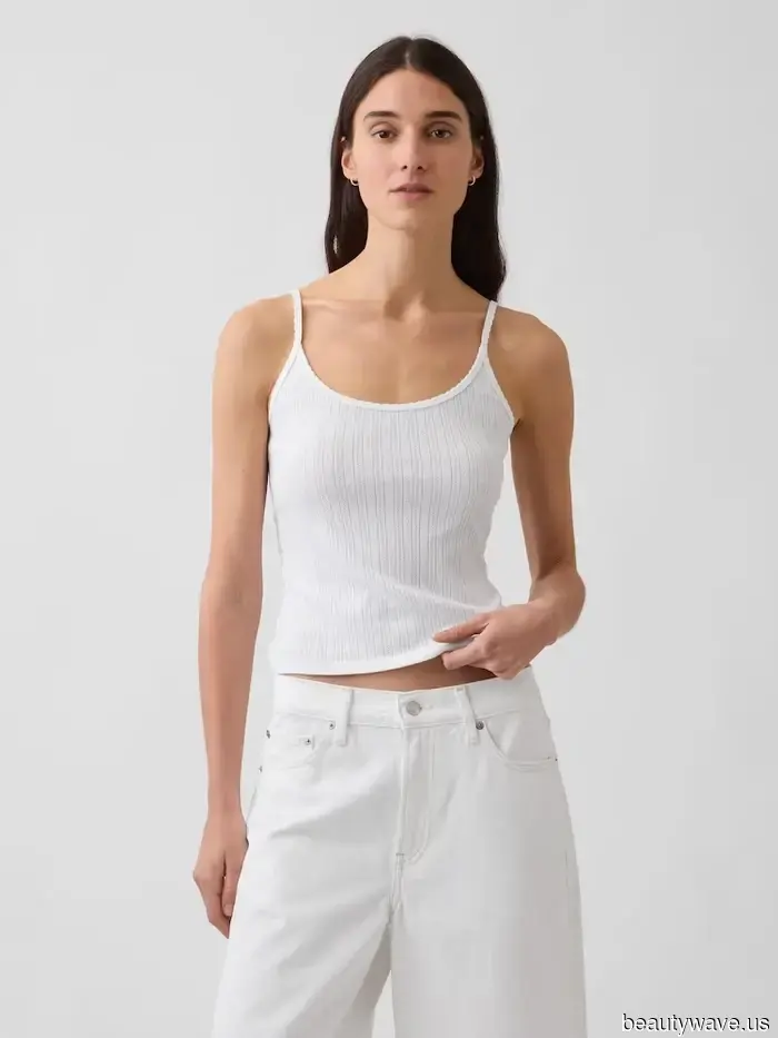 Skip the jeans—I believe that flip-flops and ballet flats appear most stylish when matched with this summer trend.