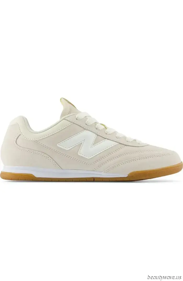 Le sneakers sono i veri protagonisti della vendita di anniversario Nordstrom—questi 29 modelli alla moda sono la prova