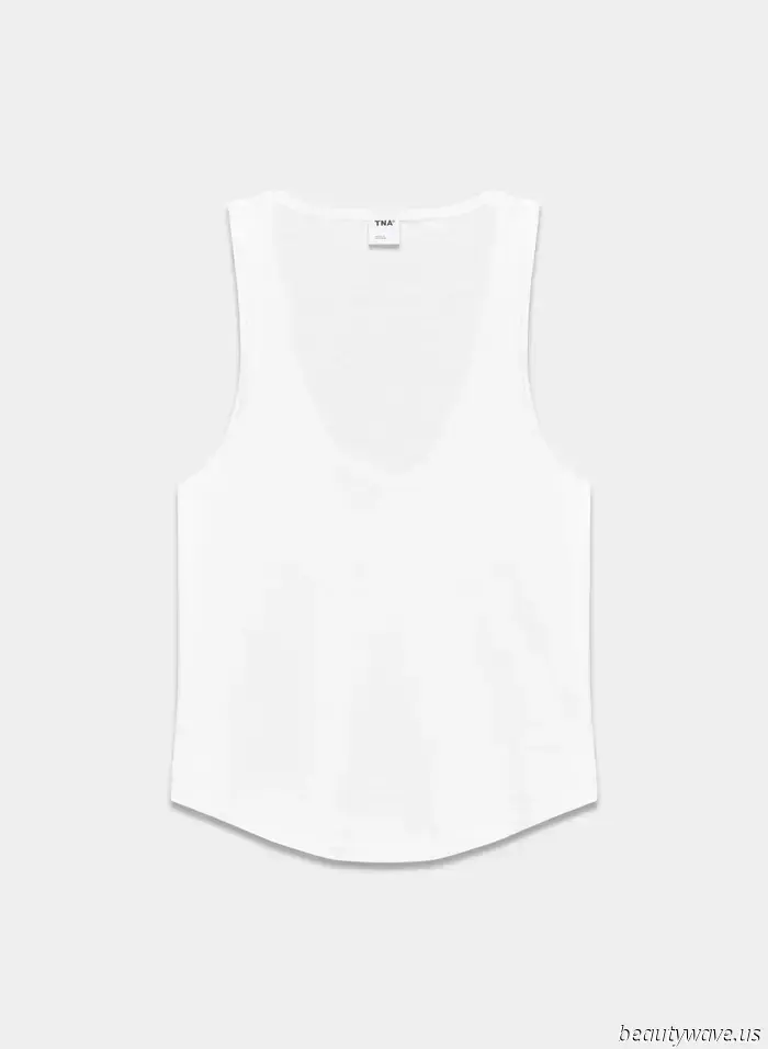 The Two Tank Top Trends That Elevate Every Outfit to Its Best in 2025