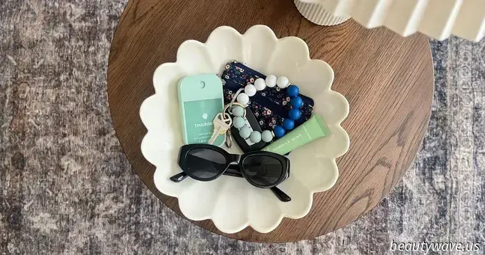 A "Purse Bowl" is the organizational hack for your entryway that you should definitely try.