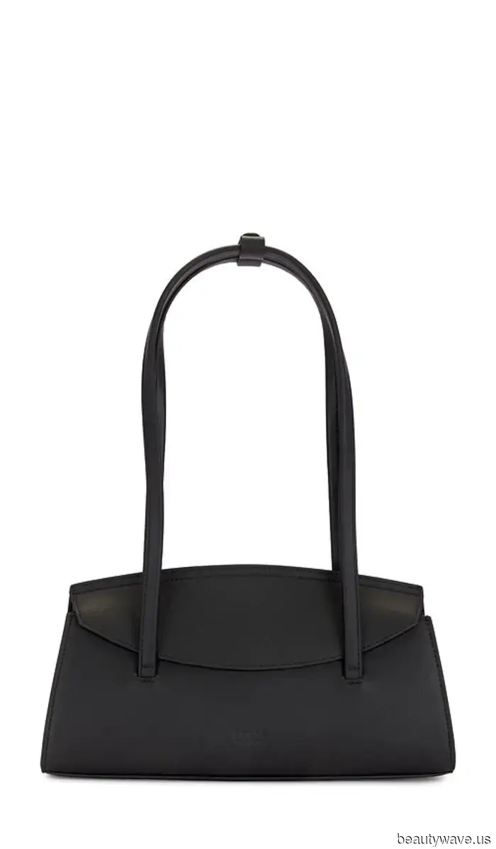 Soy un editor de compras de la Generación Z&mdash;Estas son las piezas más geniales en Reformation, Revolve y Shopbop en este momento.