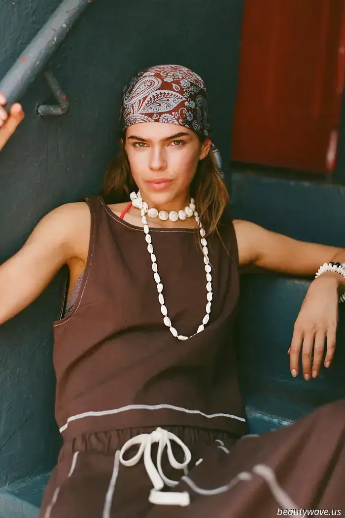No disrespect to the '60s and '80s, but EmRata just declared this decade's signature cool summer style.