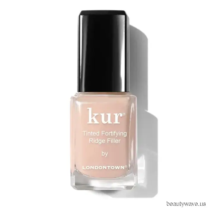 15 Manicures Inspired by Dark Academia That Conjure Images of Dusty Leather Books, Secret Societies, and Plaid Layers