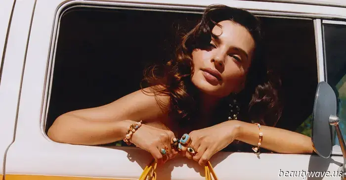 No disrespect to the '60s and '80s, but EmRata just declared this decade's signature cool summer style.