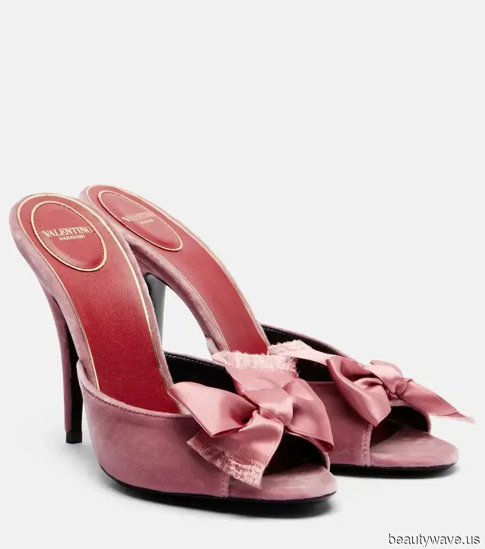 Diese Kombination aus Kleid und High Heels wird einfach niemals altmodisch aussehen.