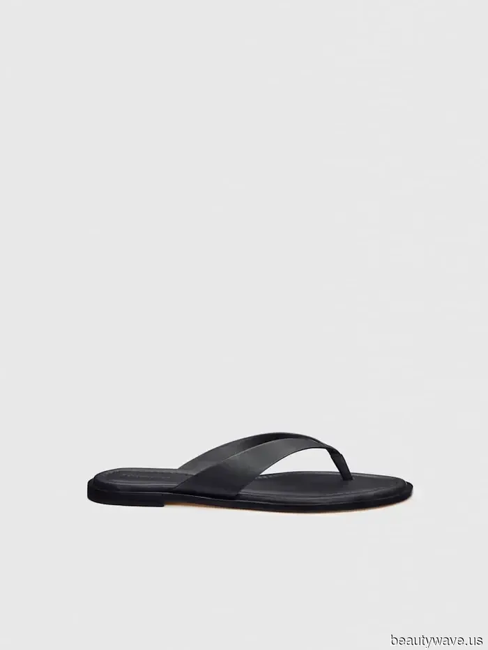 The hottest jeans color to pair with sandals this year has just been announced.