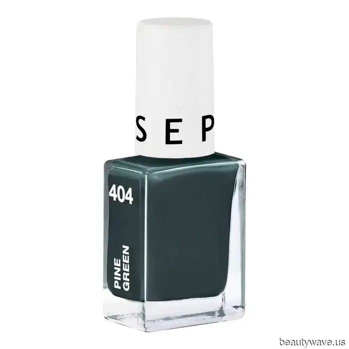 Algunos colores de uñas de otoño se sienten cansados, así que estoy eligiendo una de estas 4 alternativas atemporales para mi próxima manicura.