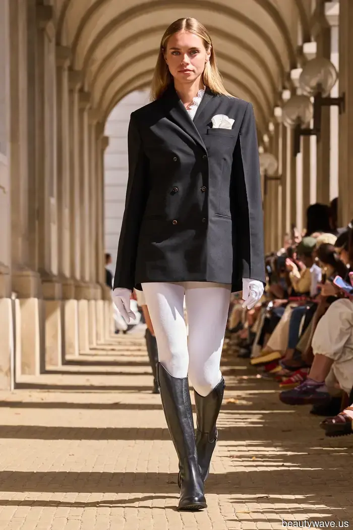 It's Official: The Horse-Girl Boot Style Will Be Popular This Fall