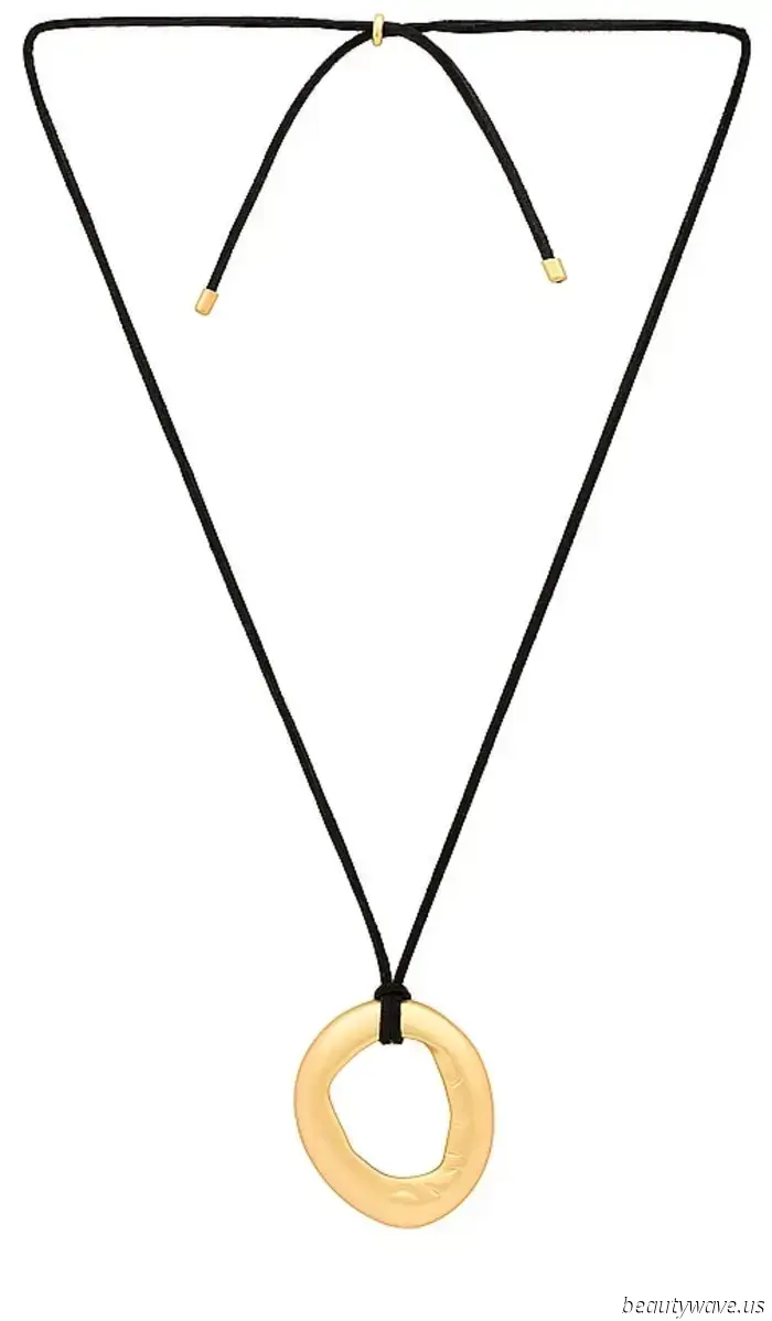 Out of the blue, everyone in the fashion world is sporting this jewelry trend—I recently discovered the most stylish option for less than $100.