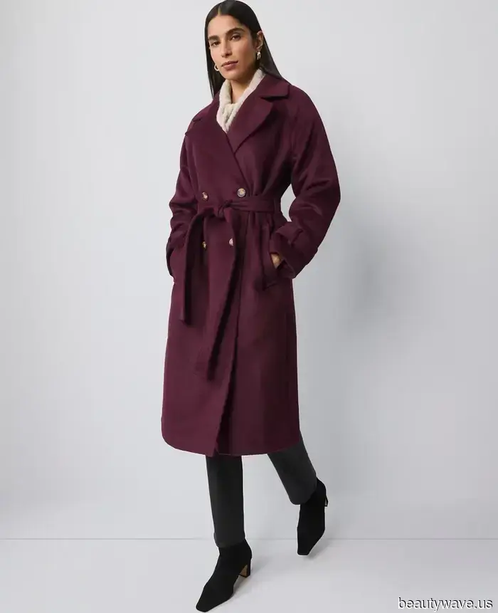 Il vicino stretto del Borgogna sta silenziosamente diventando la tendenza di colore più elegante del 2026.