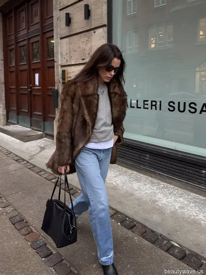 Chic Layering Guidelines: How Fashion Enthusiasts Combine Sweaters with Jeans, Skirts, and Everything Else