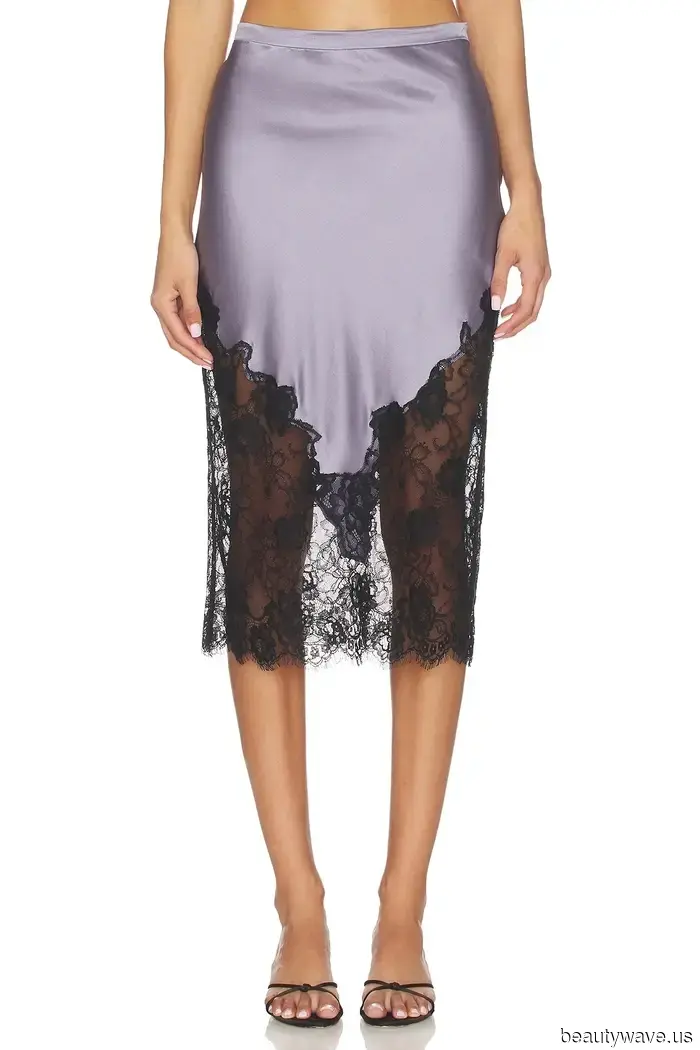 This One Footwear Trend Is Subtly Taking Over Sneakers This Spring