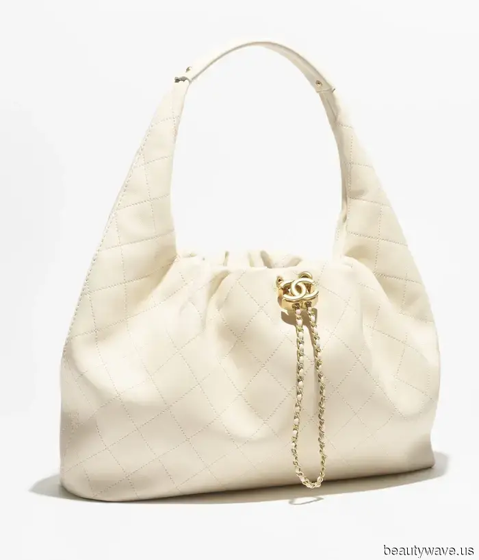 The Stylish Bag Color Women With Great Taste Are Opting for This Summer Instead of Navy or Brown