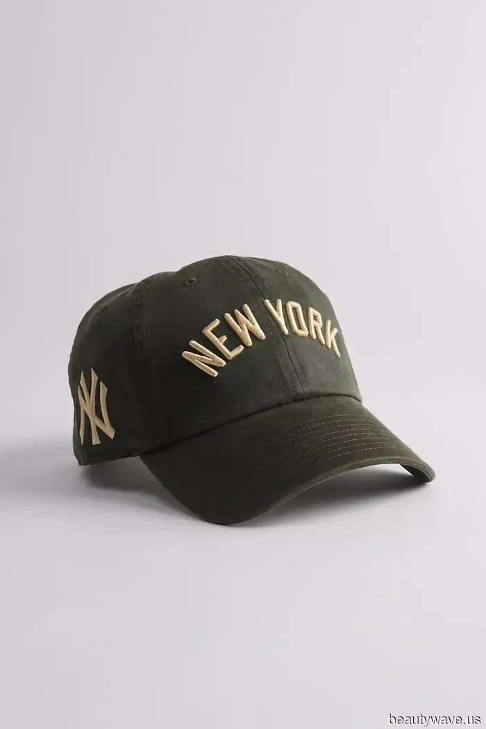 Fashion Experts Concur: These Are the Outfit Missteps to Steer Clear of at Baseball Games.