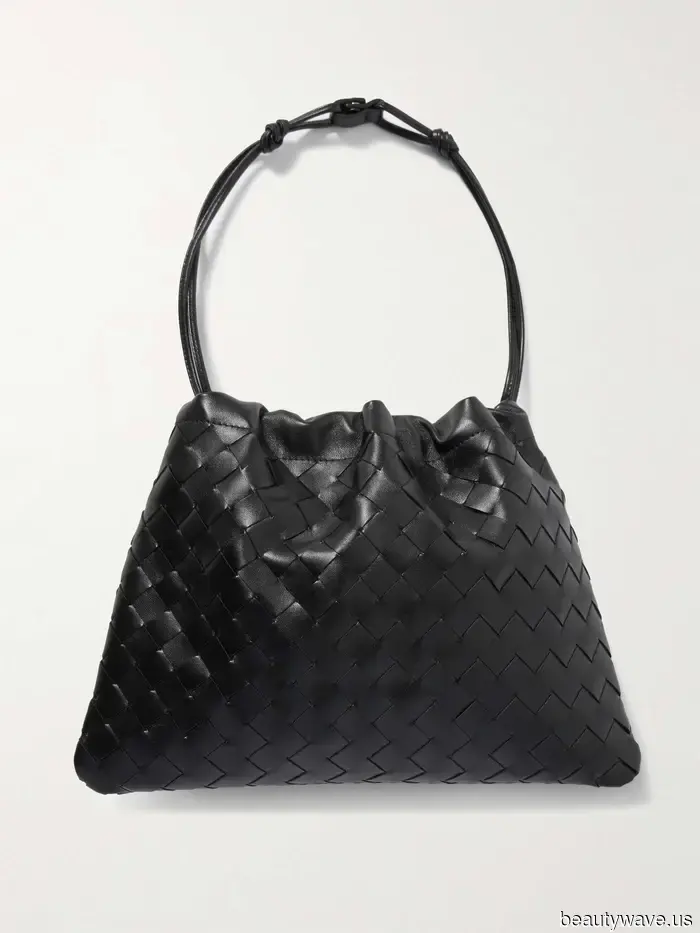 Это здесь: Ит Bag от Prada на лето 2026 года
