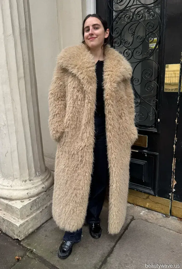 I requested my fellow fashion editors to curate their favorite winter teddy coats—here’s what they selected.