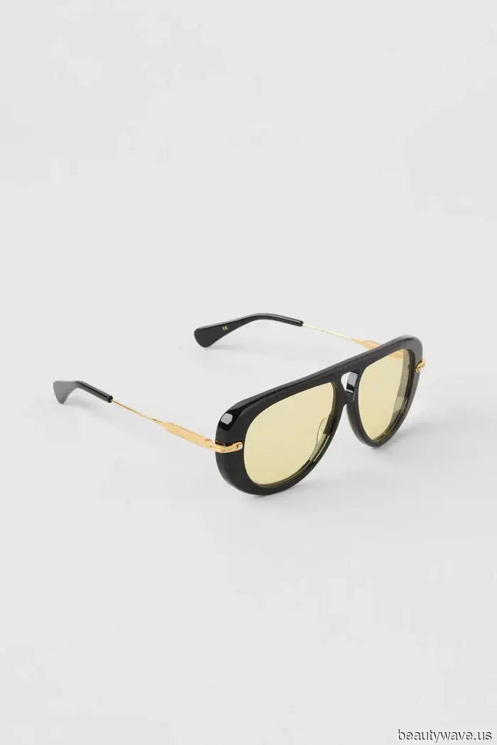 Fact: The sunglasses that every WWW editor is sporting will be out of stock by August 1.