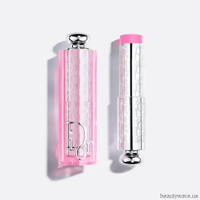 Dewy skin is somewhat my specialty—8 makeup products that consistently provide a radiant glow.