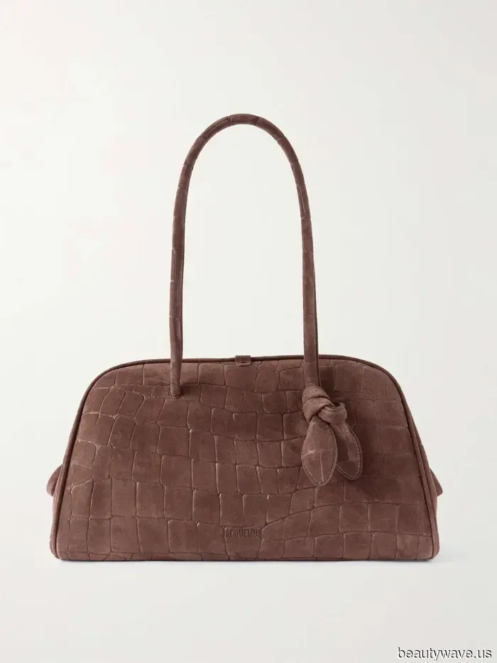 Graue Jeans sind derzeit im Trend&mdash;das sind die 5 schicksten Schuhe, die man dazu tragen kann.