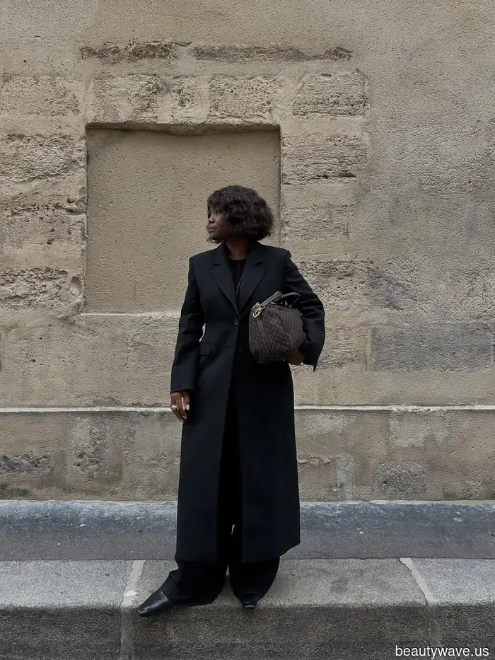 5 Subtle Yet Chic Outfits That French Women Are Sporting Currently in Paris and St. Tropez