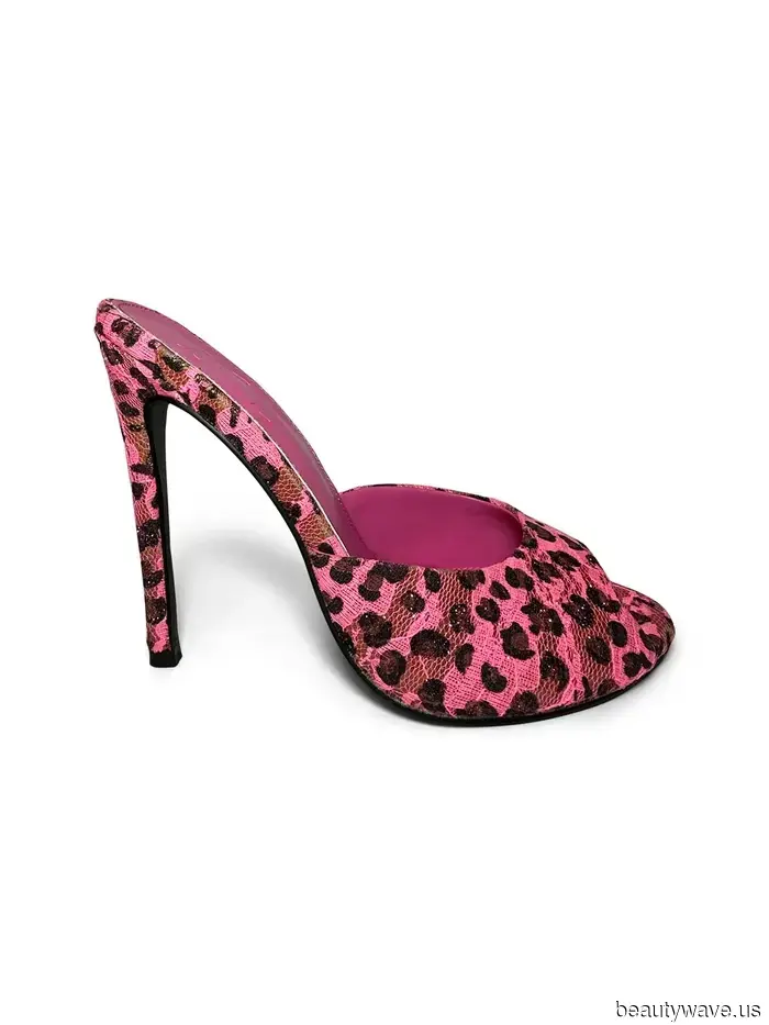 Il trend dell'abito più virale del 2026 con questo colore di scarpe è il completo a due pezzi più cool della tarda estate.