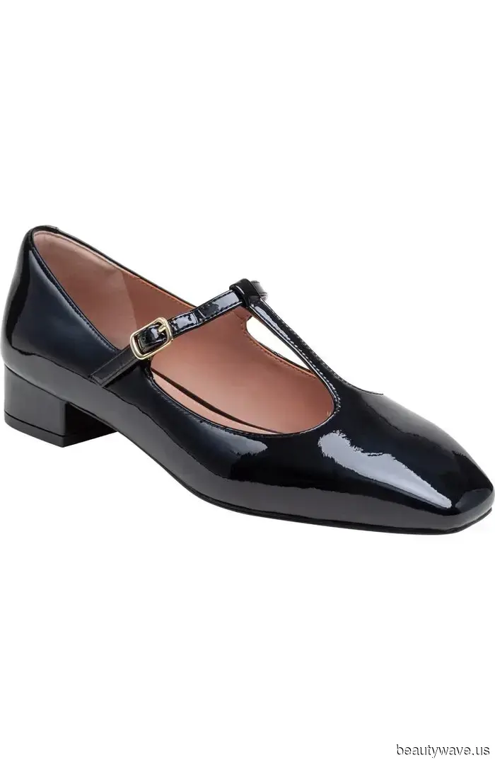 Sostén las Sandalias&mdash;Esta Es la Tendencia de Zapatos para Usar Con Vestidos en Septiembre