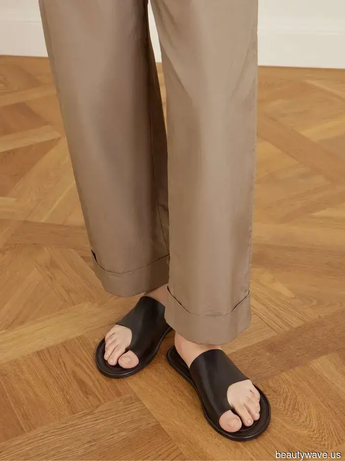 I’ll recognize you as a fashion enthusiast if I catch you in one of these outfits this June.