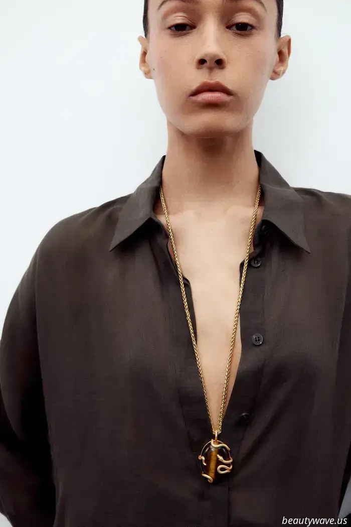 Out of the blue, everyone in the fashion world is sporting this jewelry trend—I recently discovered the most stylish option for less than $100.