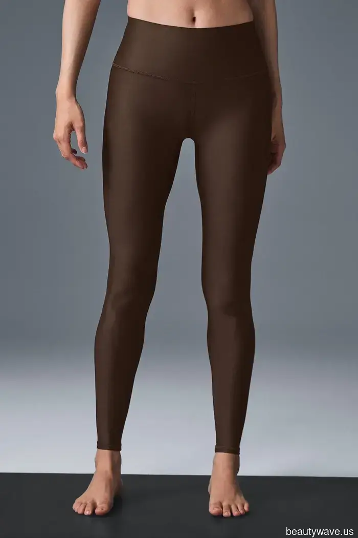 If you plan to wear brown leggings, this is the sneaker color that will keep your look elegant.