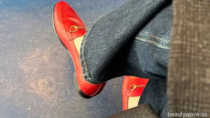 Тренд цвета, который делает любой наряд выглядящим 2026 вместо 2025