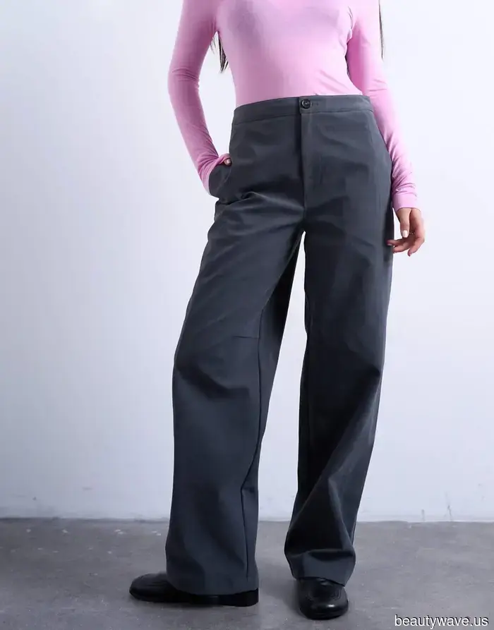 Keine Sorge&mdash;Jeans verschwinden nicht, aber diesen Winter bedeutet reich aussehen, dieses Anti-Denim zu tragen…