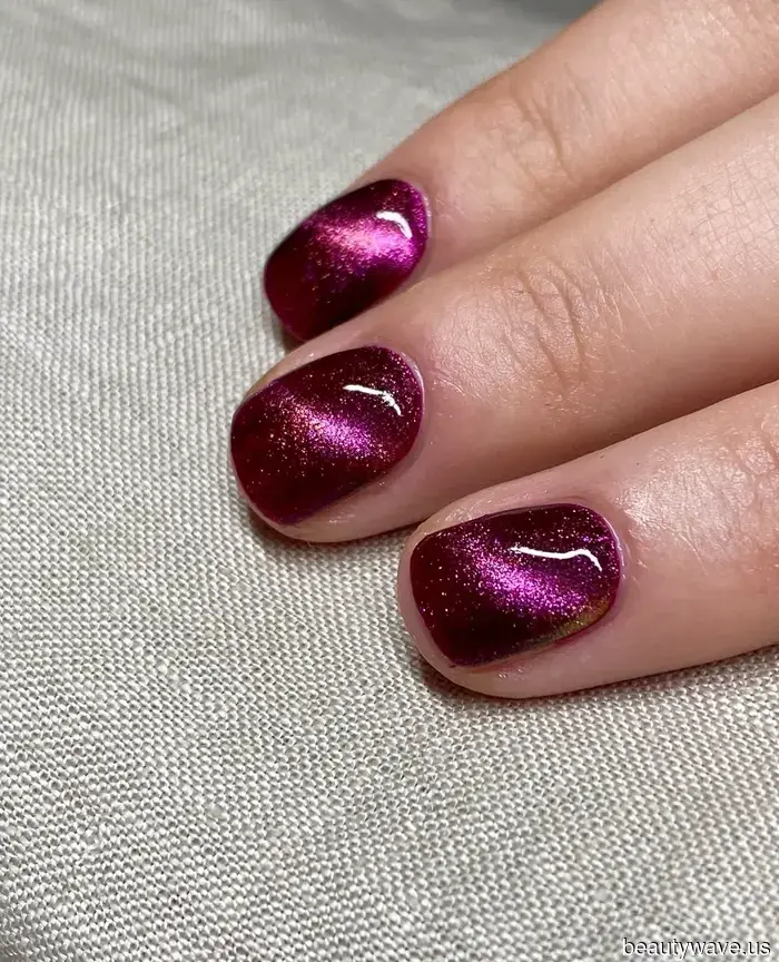 Las Uñas Moradas Están de Moda para la Primavera&mdash;Aquí Están las Maneras Más Chic de Llevándolas