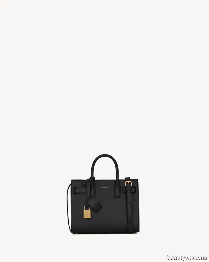 No, not flats: This spring 2026, it girls are currently pairing this shoe trend with jeans.