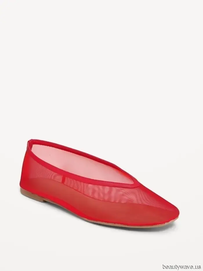 Fermate i sandali&mdash;Questa è la tendenza delle scarpe approvata da J.Lo da indossare con le gonne a tubino questa stagione