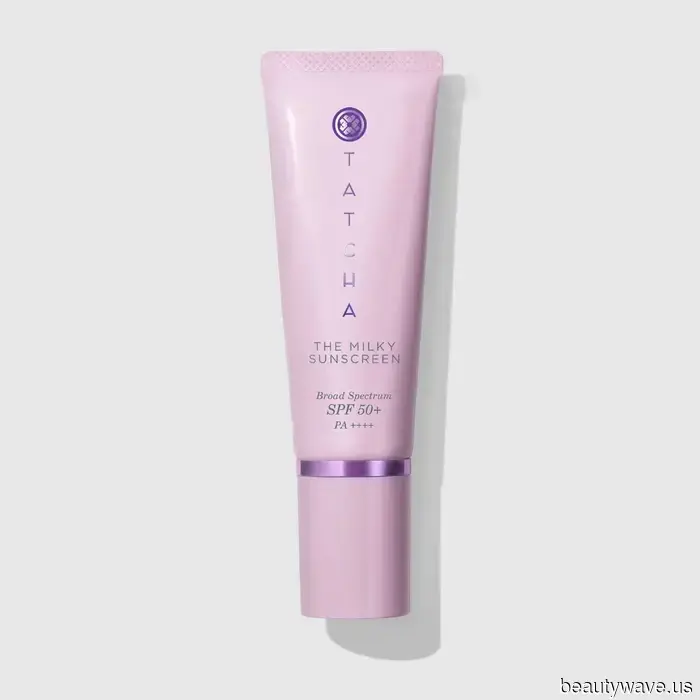 Моя мама дерматолог восторгалась этим многофункциональным SPF — и он заменил 3 моих основных средств по уходу за кожей.