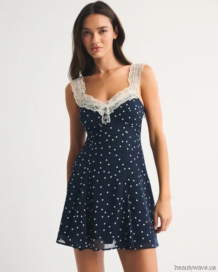 I Tried On Abercrombie's Stylish, Ultra-Minimalist Summer Dresses—These 3 Met My Rigorous Criteria.