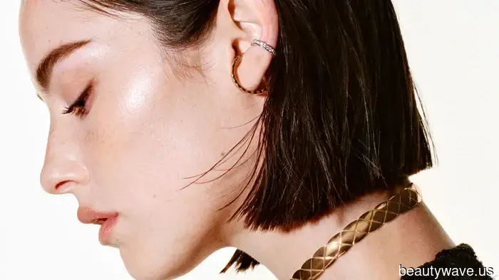 Gracie Abrams is the latest muse for Chanel's Coco Crush Collection—take a look at a preview of the breathtaking campaign.