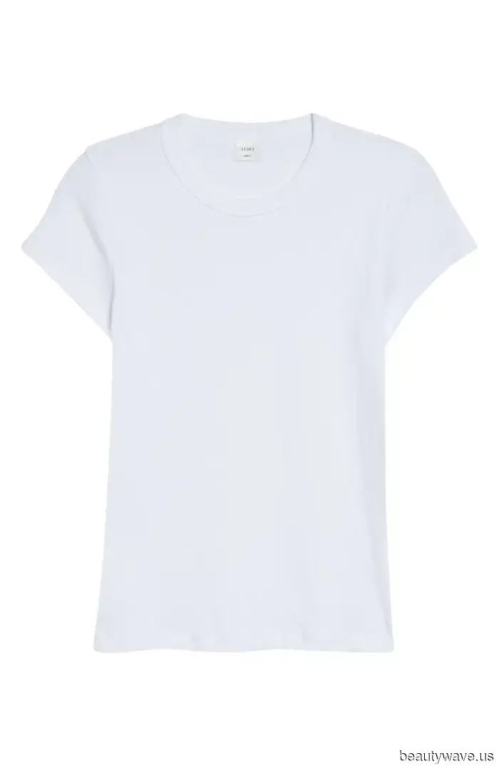 Cada chica de moda millennial en NYC usa este mismo conjunto de camiseta cada semana.