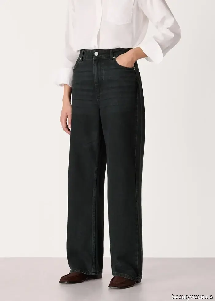 Certainly, while all shoes pair well with black jeans, these five colors stand out as the most visually appealing.