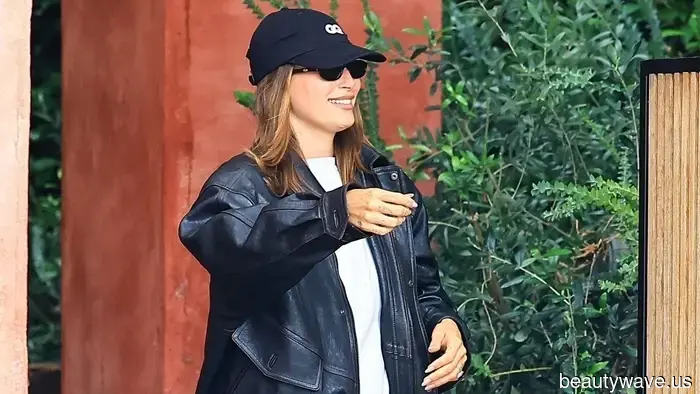 Outfit più freschi per l'autunno 2025 iniziano con questa tendenza dei mocassini anti-noia