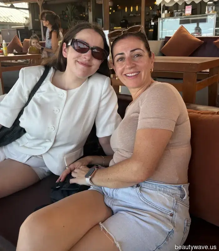 Mia madre millenaria e io non siamo d'accordo su molto, ma entrambe amiamo questi nuovi stili di Zara, Mango e COS.