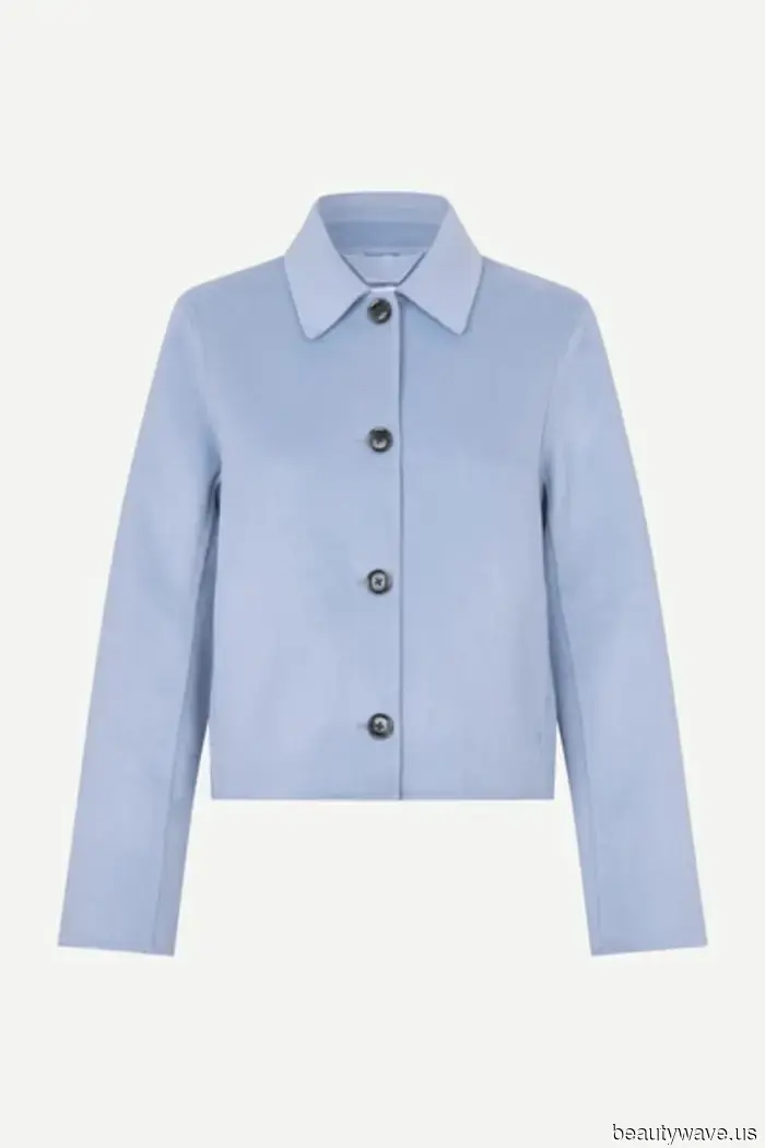 Not Just Black and White—This Season's Most Stylish Dressers Are Choosing Vibrant Color Combinations