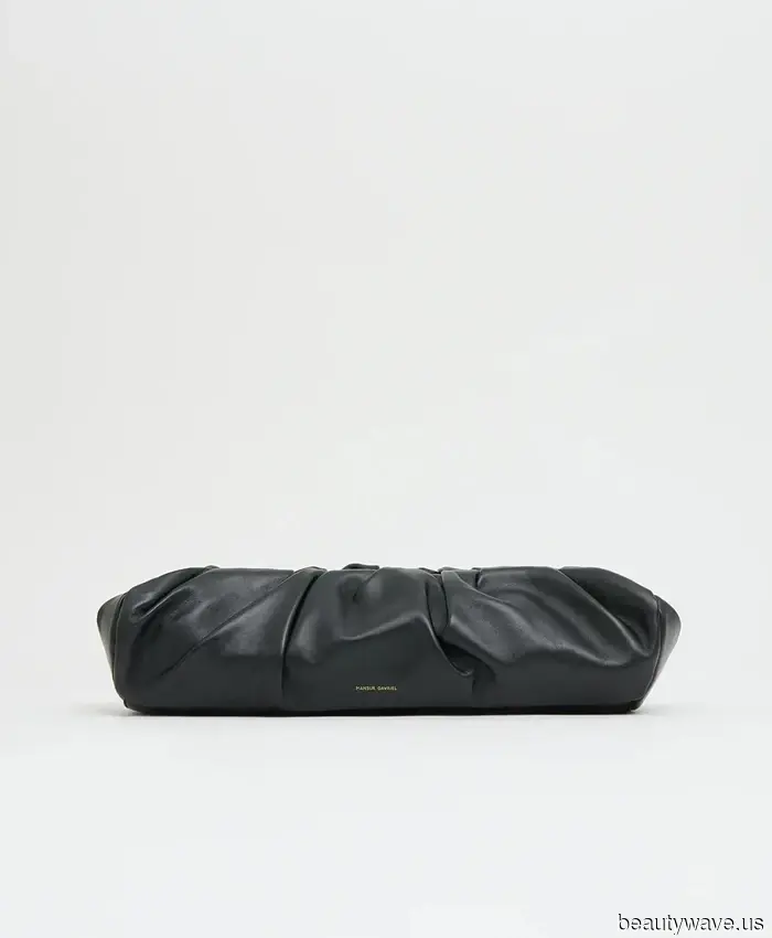 Every stylish woman is donning this "plain" yet sophisticated skirt—apologies to minis and maxis!