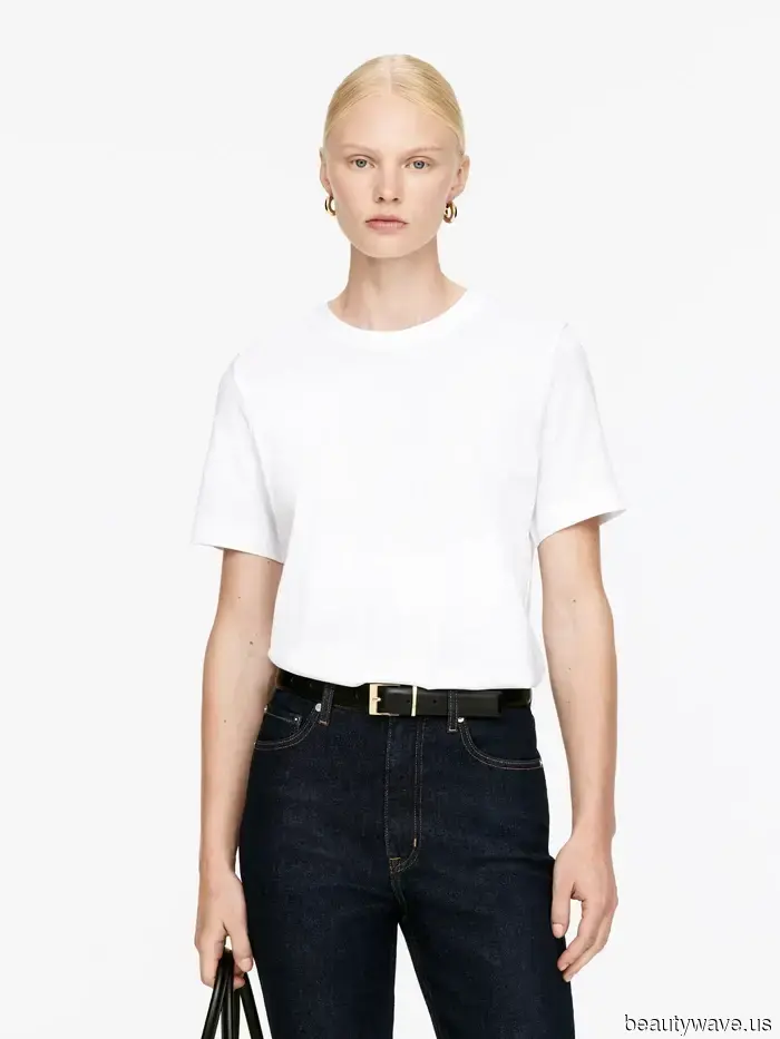 This Dark-Denim Trend is Returning This Autumn—5 Ways Fashion Aficionados are Styling It Now