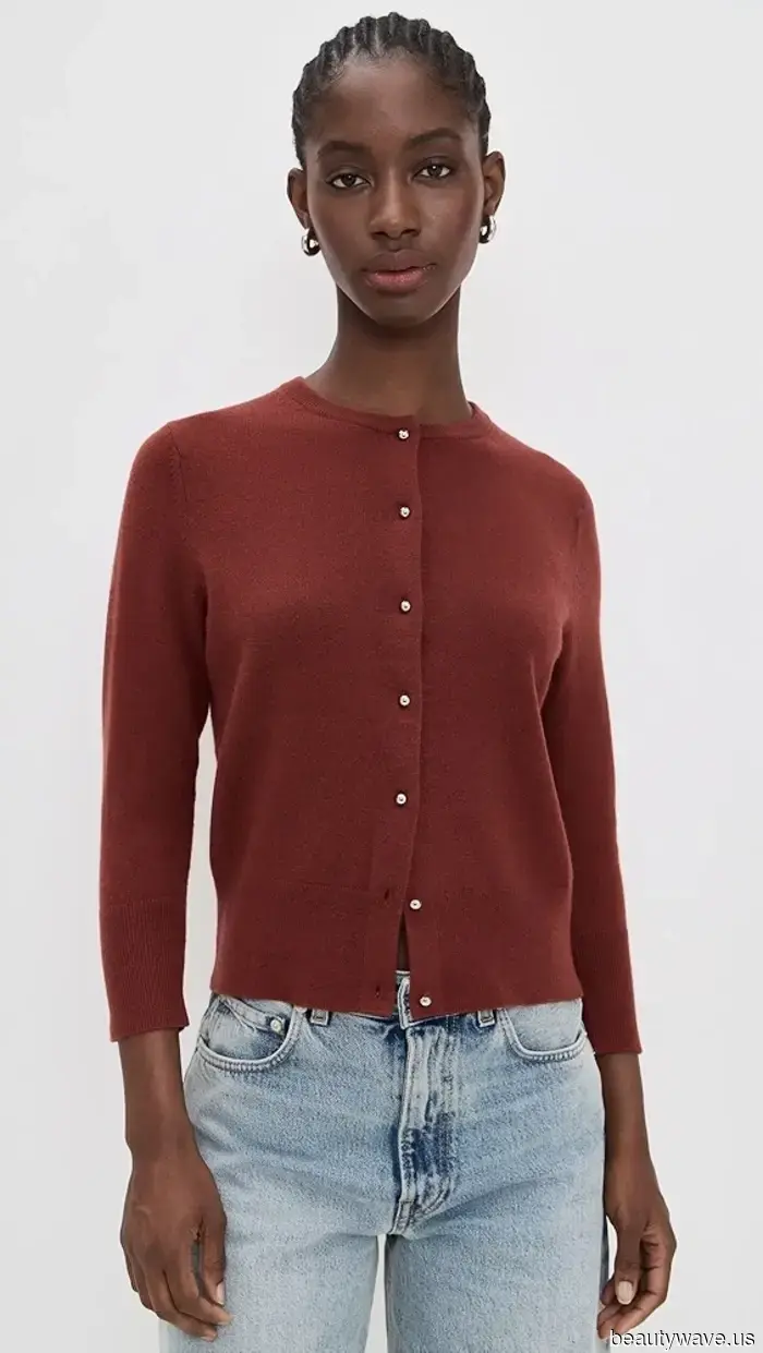 Zoë Kravitz recently donned the effortless 3-piece ensemble that I've been noticing around downtown NYC.