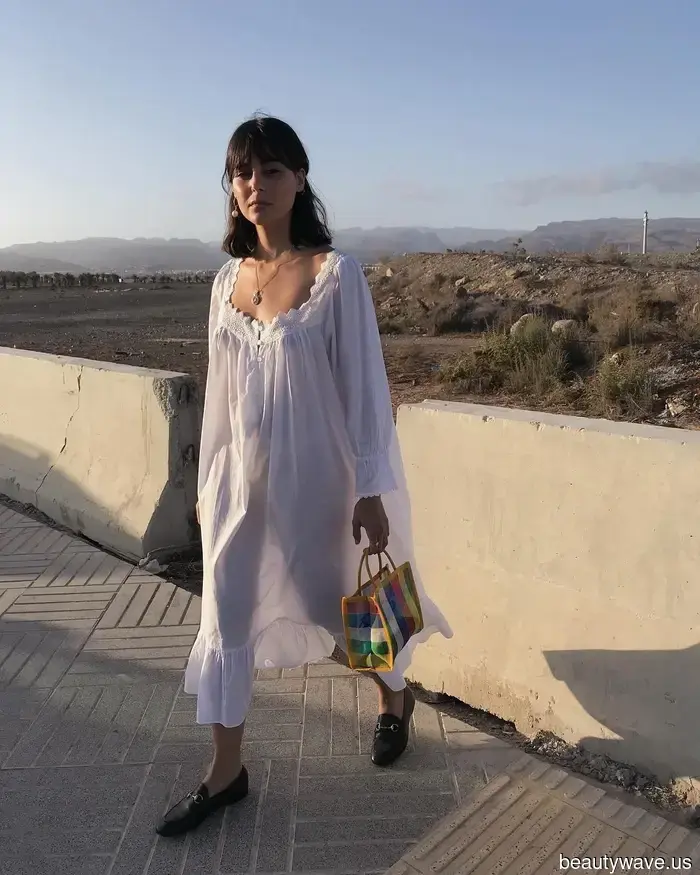 Le borse in rafia sono ancora di moda, ma secondo le persone chic di Londra e NYC, questa tendenza delle borse "datate" è ancora…