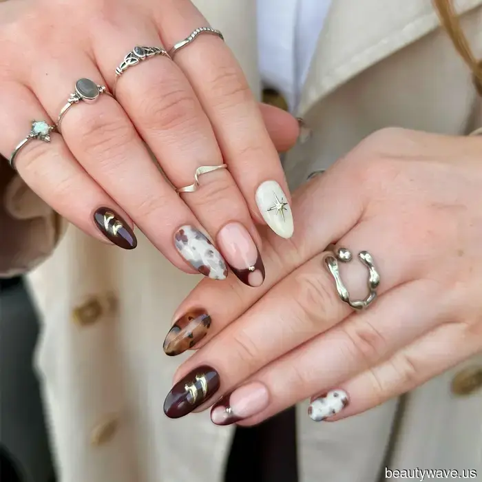 15 Dark Academia-Inspired Nail Designs That Bring to Mind Dusty Leather Volumes, Hidden Societies, and Multiple Plaid Patterns