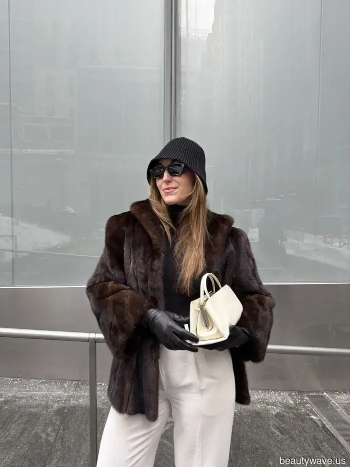 Безвременный, универсальный и до 400 долларов: сумка 3 в 1, которая становится вирусной среди модных редакторов